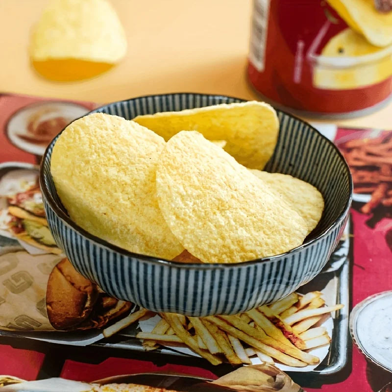 Lay's Potato Chips 3.18oz(90g)*3 bottles Leisure TV series satisfy cravings, office pu close-up view